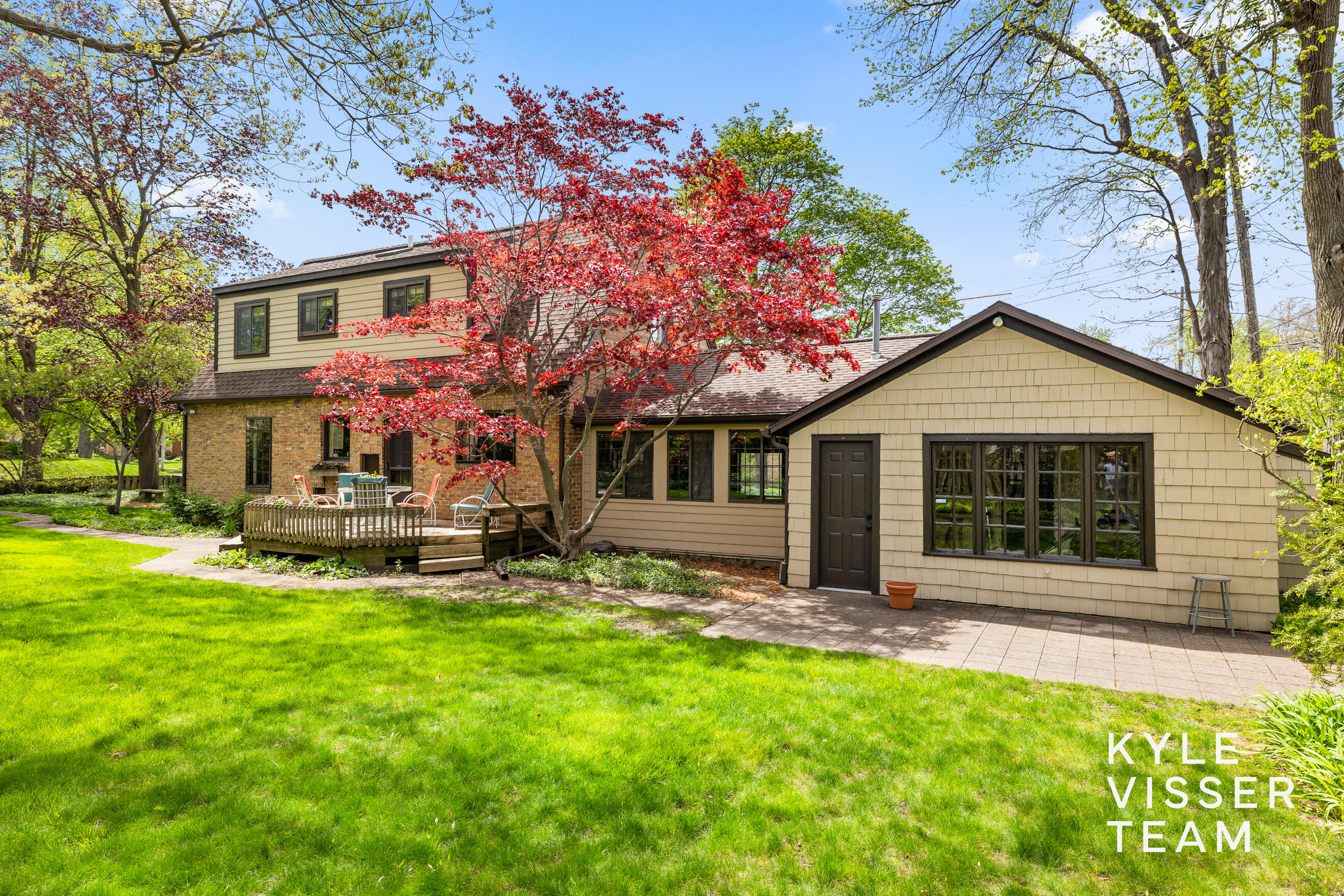 1504 Lake Grove Avenue SE