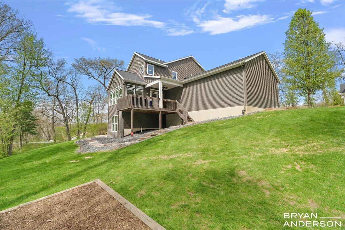 6380 5 Mile Road NE