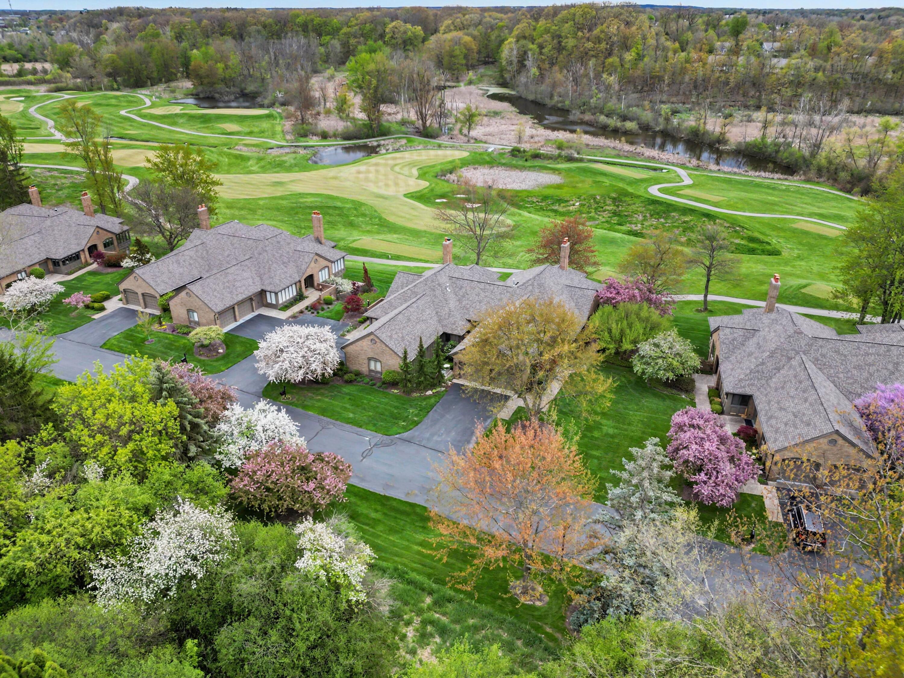 650 Cascade Hills Hollow Hollow SE