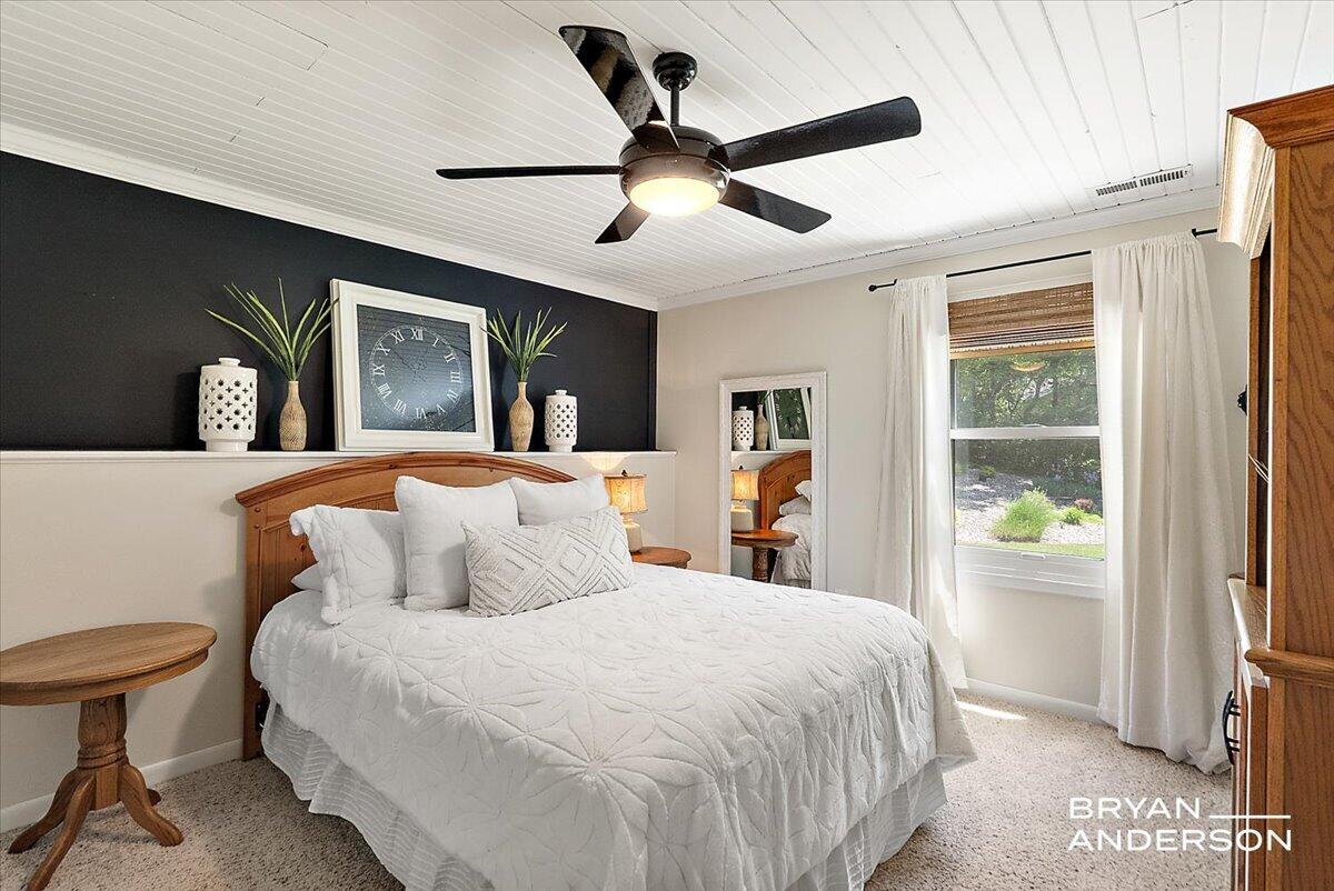 6260 Arroyo Vista Drive NE