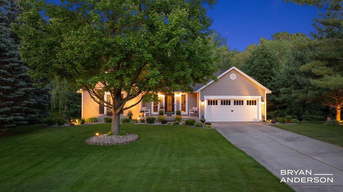 6260 Arroyo Vista Drive NE