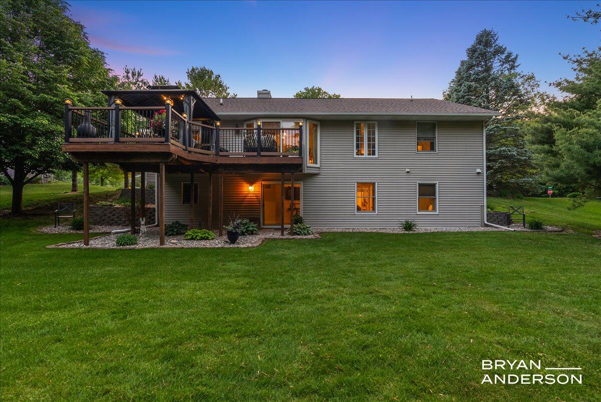 6260 Arroyo Vista Drive NE