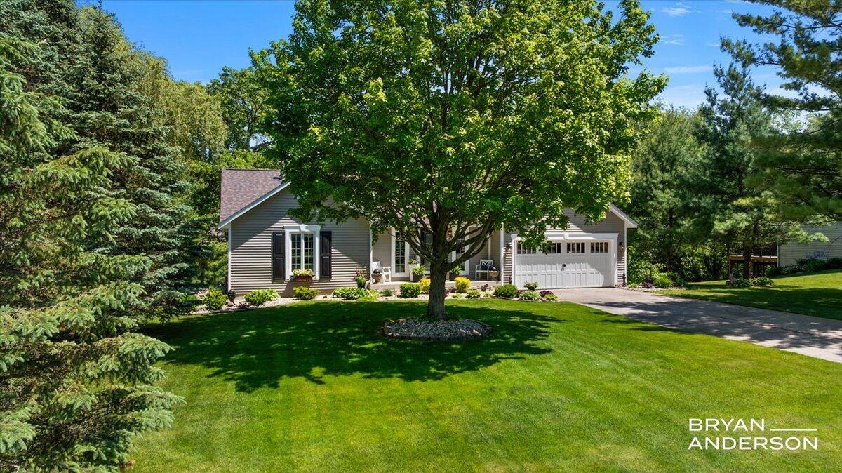 6260 Arroyo Vista Drive NE