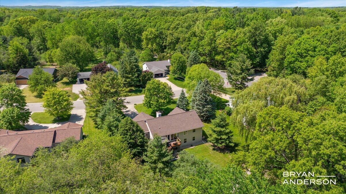 6260 Arroyo Vista Drive NE