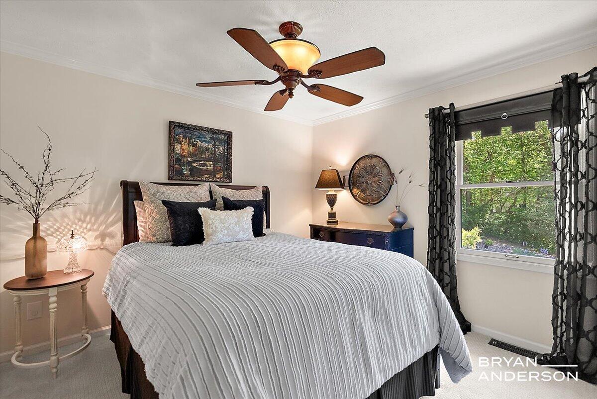 6260 Arroyo Vista Drive NE