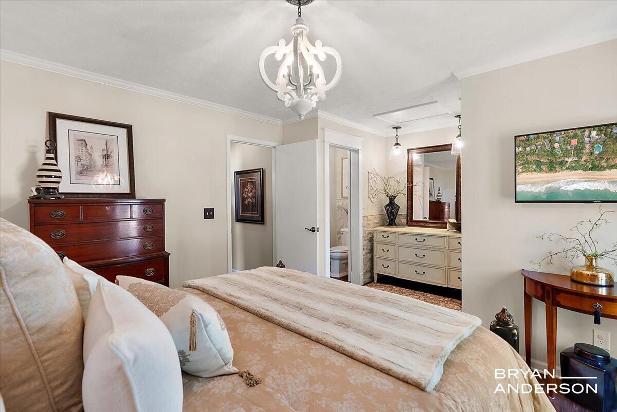 6260 Arroyo Vista Drive NE