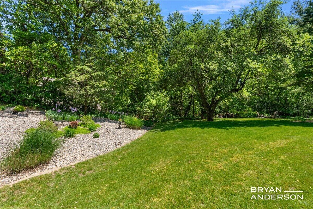 6260 Arroyo Vista Drive NE
