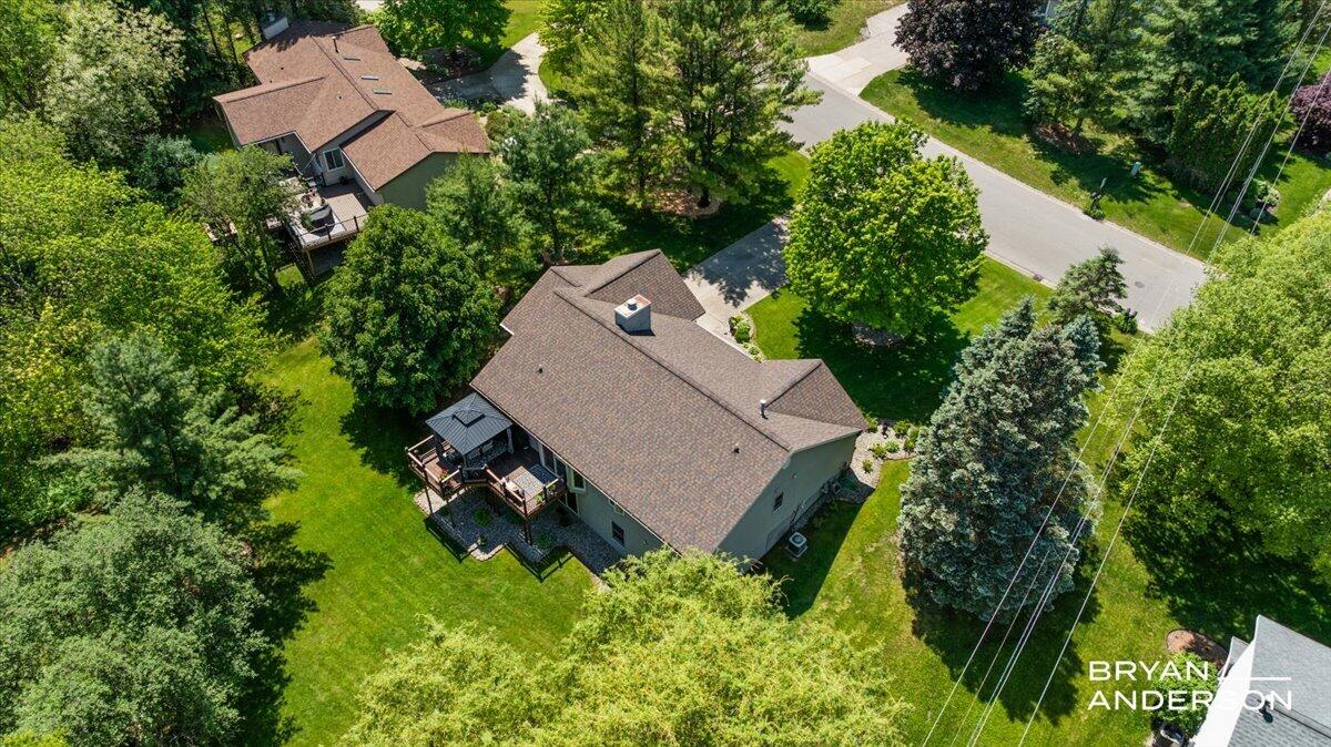 6260 Arroyo Vista Drive NE