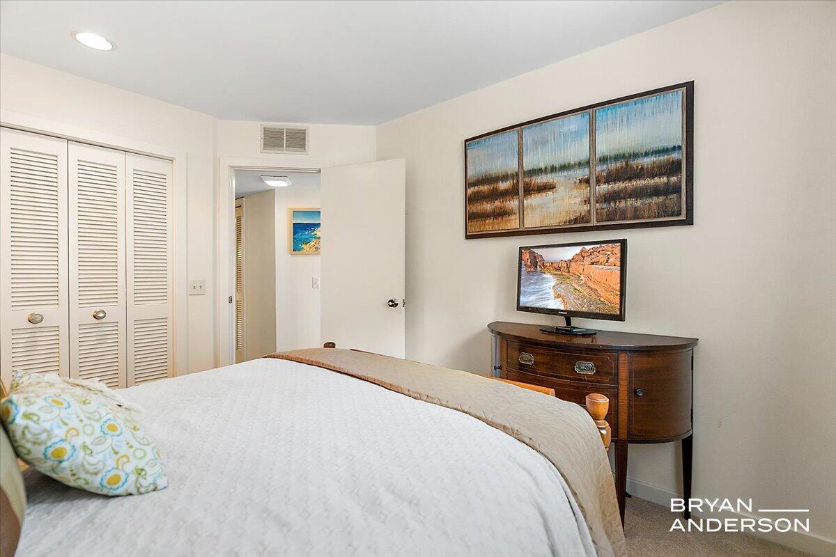 810 S Harbor Drive 22