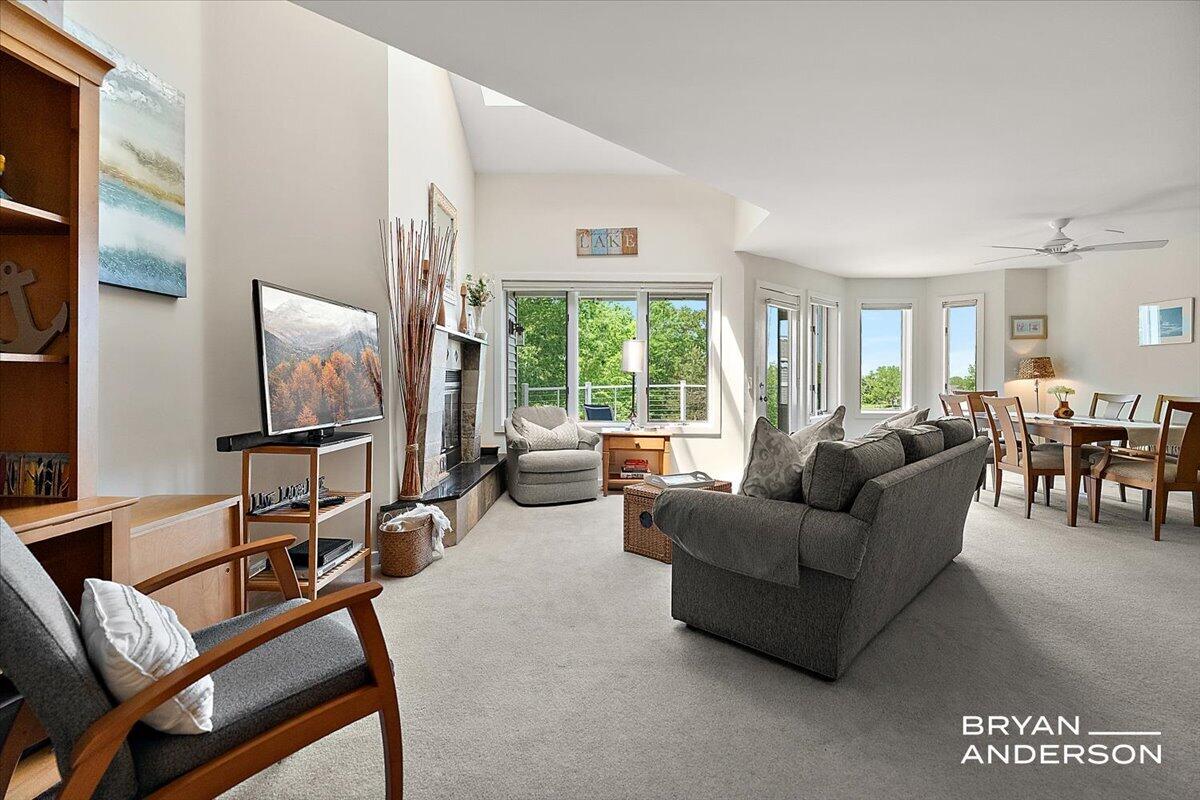 810 S Harbor Drive 22