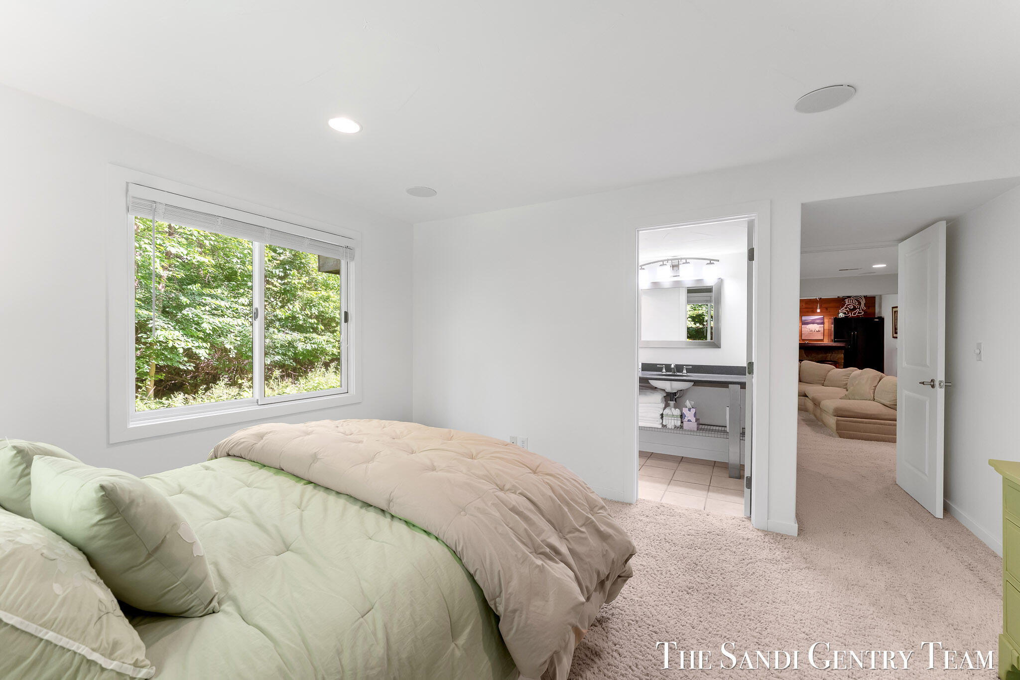 16300 Riverdale Court 38