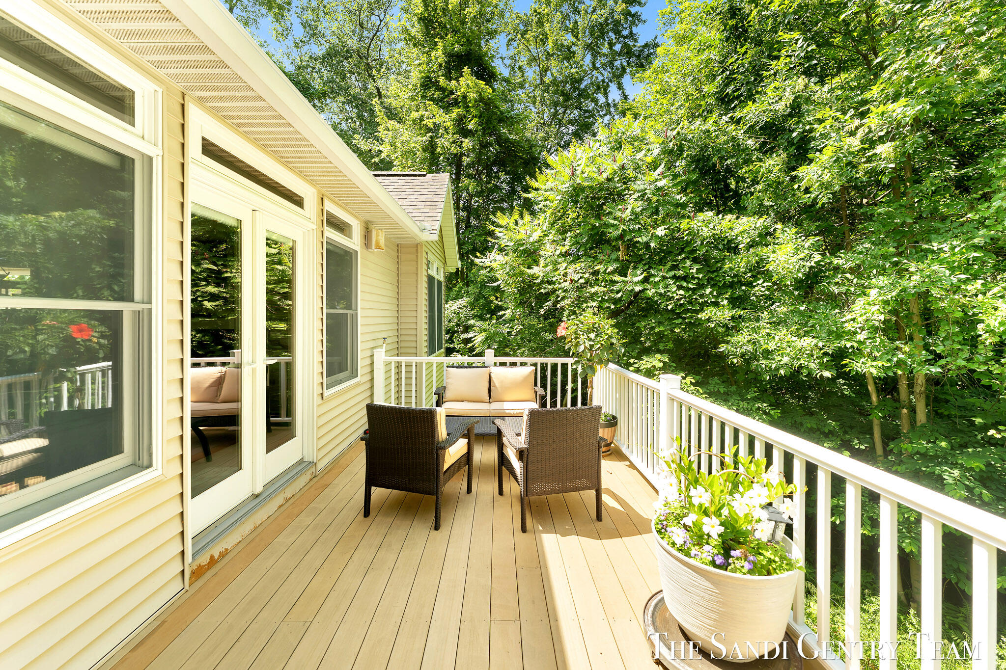 16300 Riverdale Court 38