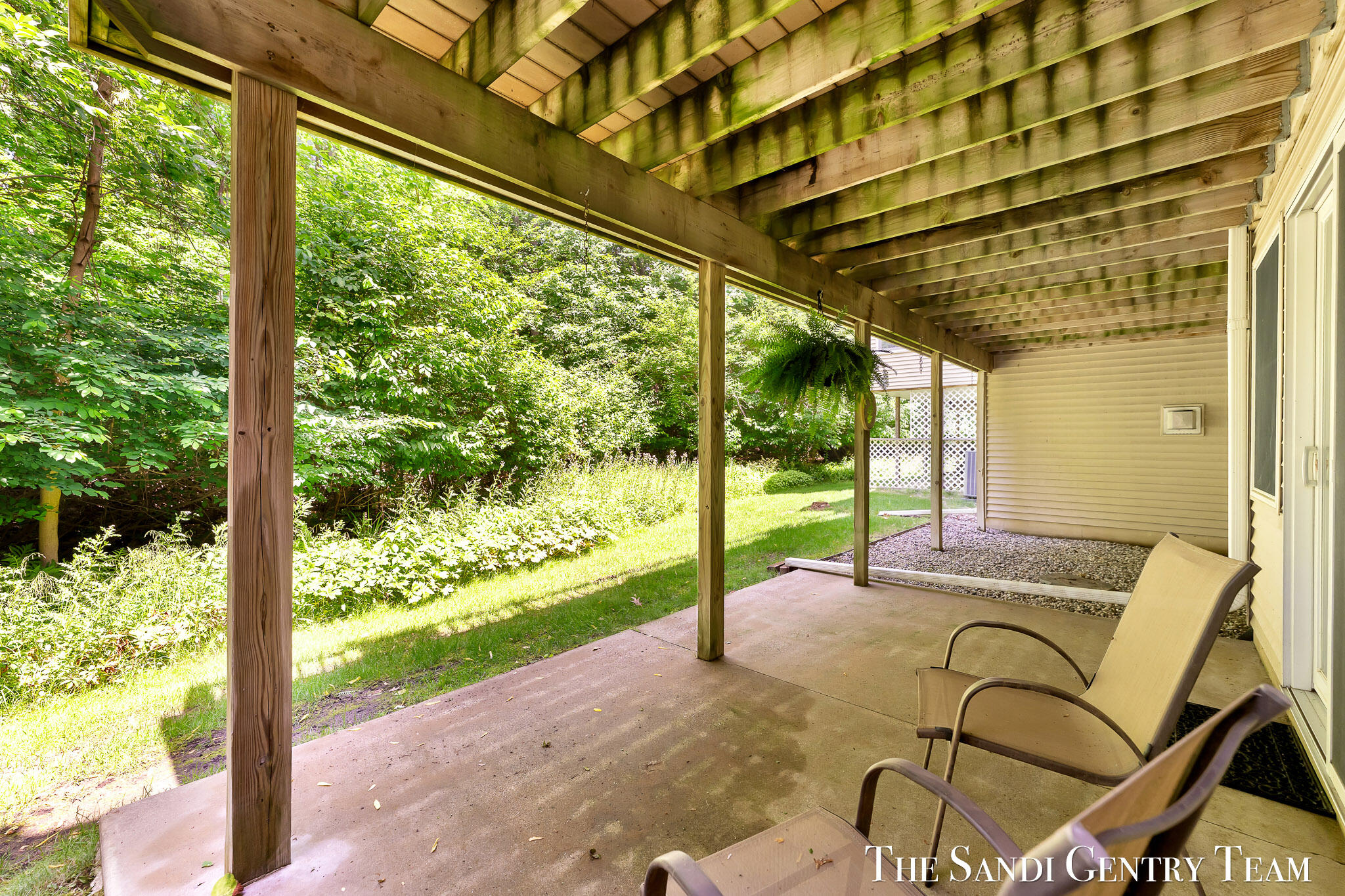 16300 Riverdale Court 38