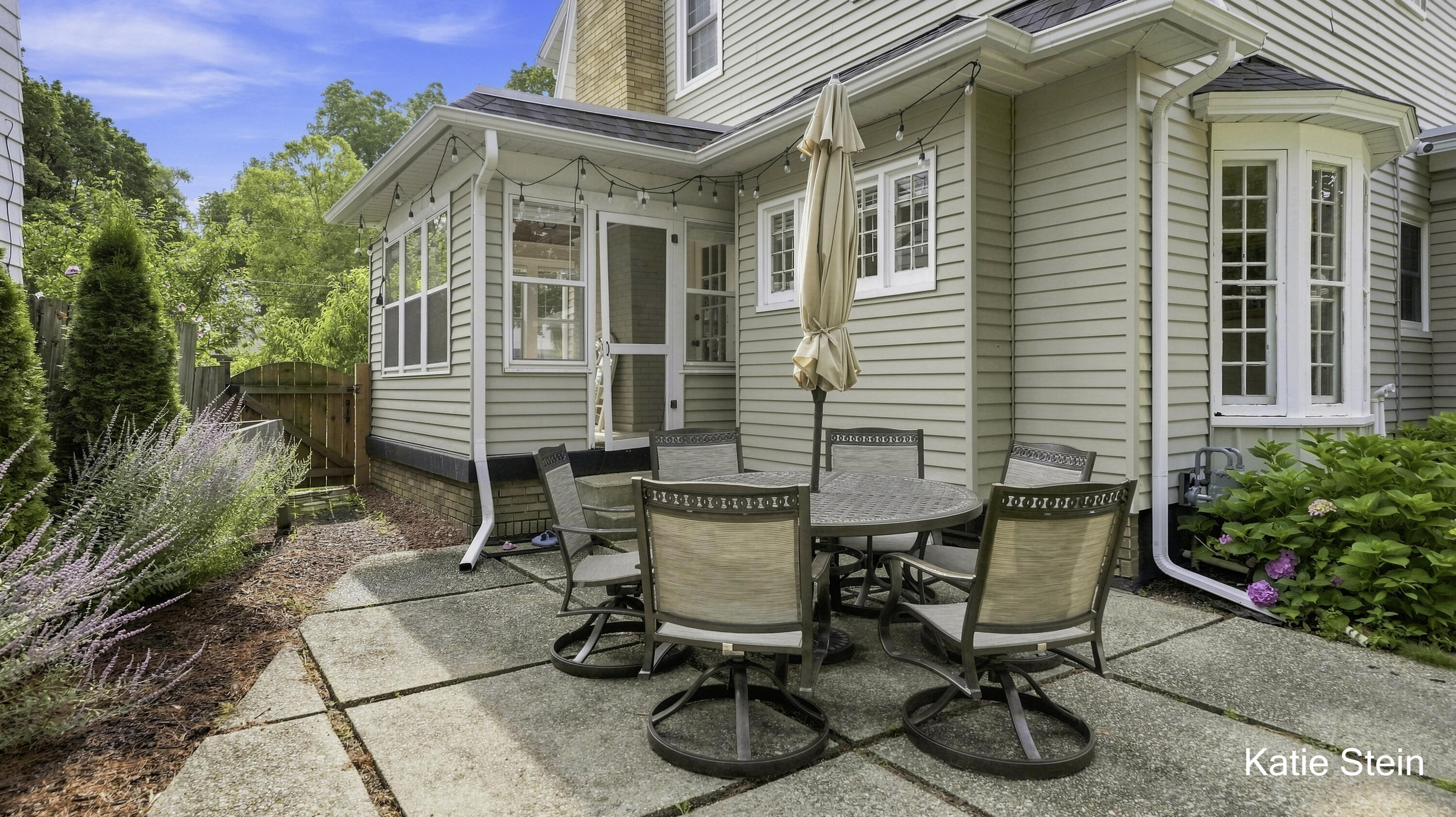 903 Orchard Avenue SE