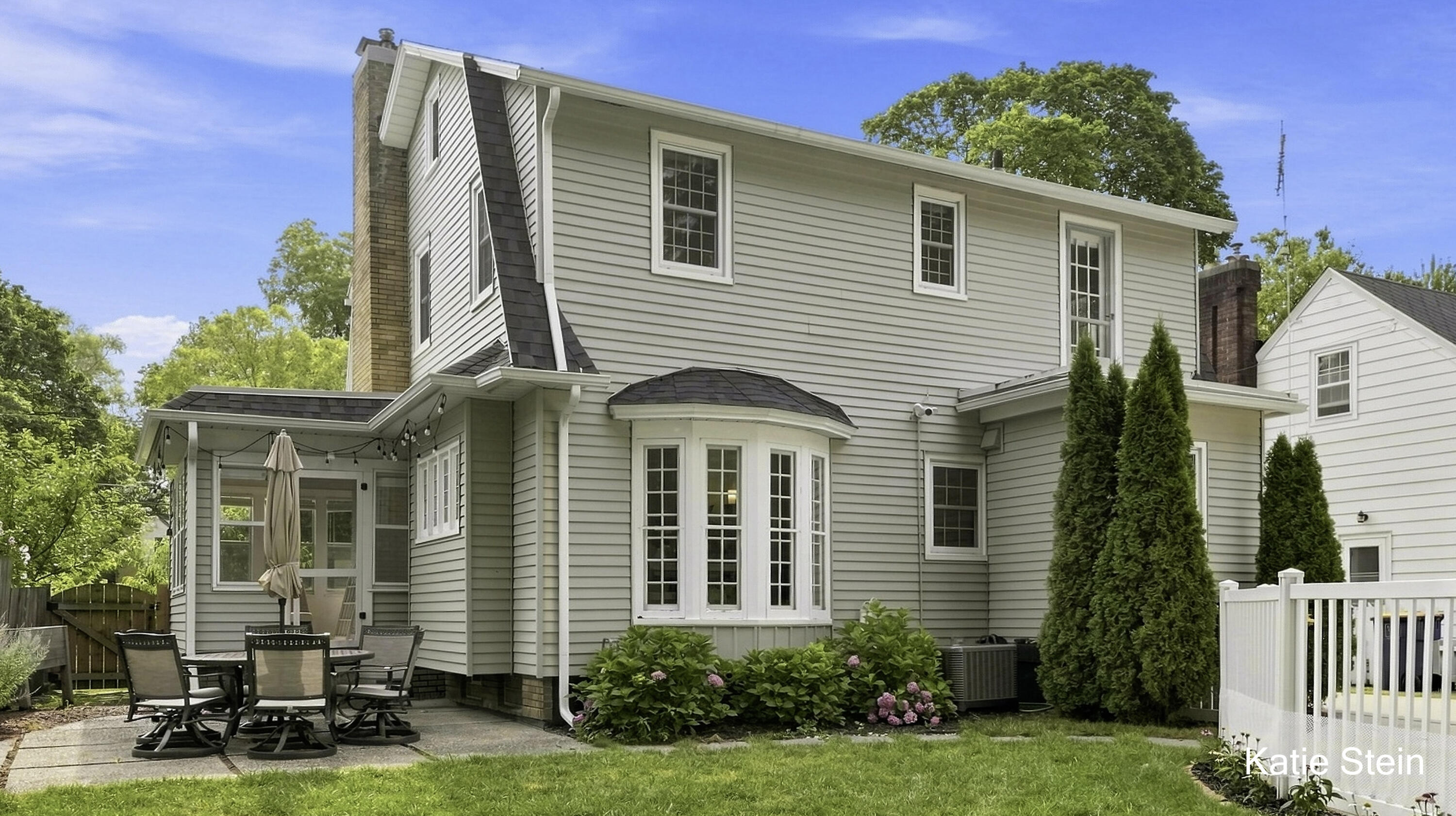 903 Orchard Avenue SE