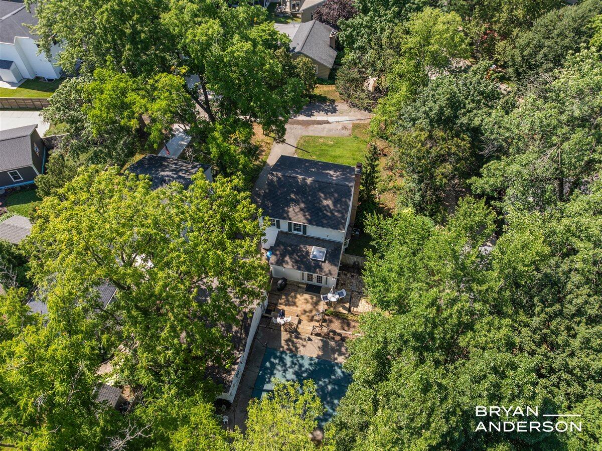 2221 El Dorado Drive SE