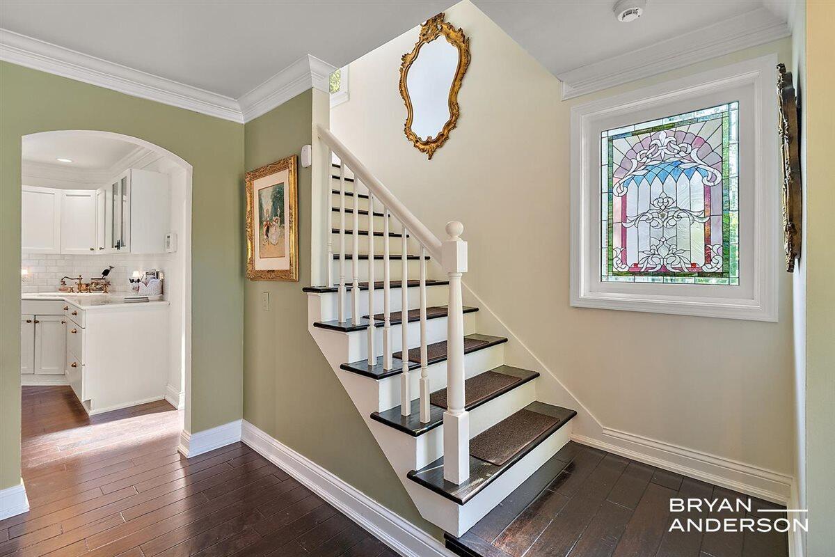 2221 El Dorado Drive SE