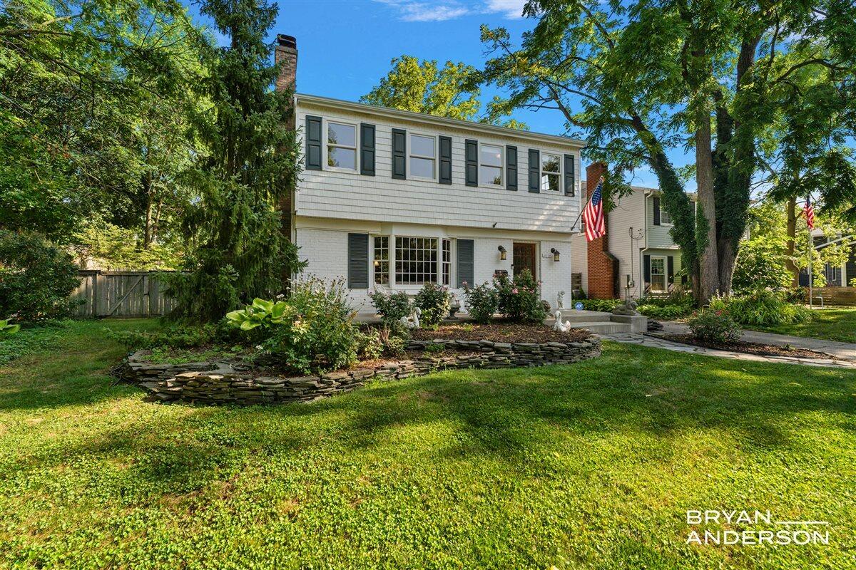 2221 El Dorado Drive SE