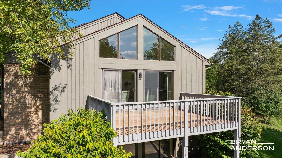 2285 Mourning Dove Court SE