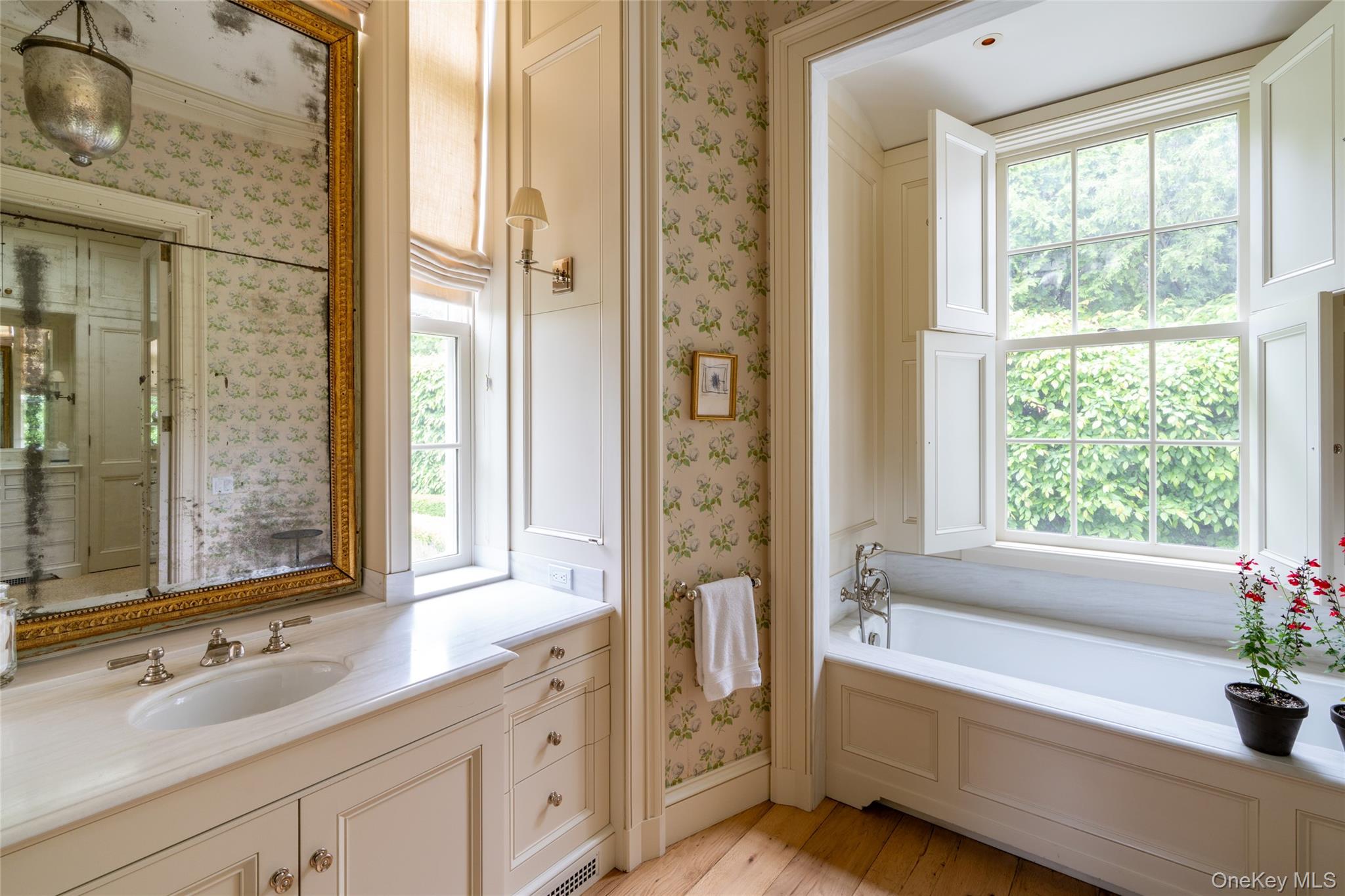 1190 Chestnut Ridge Road