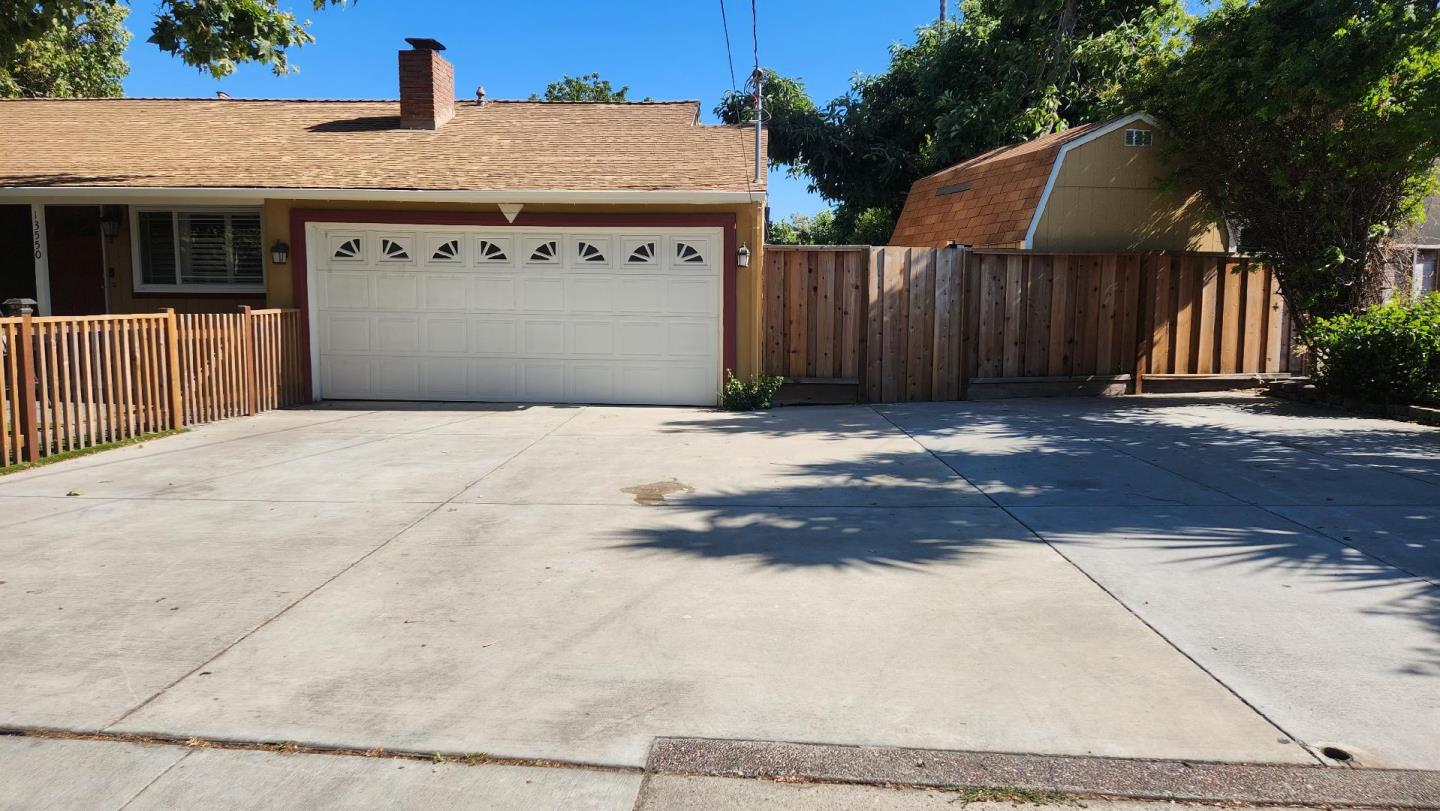 13550 Highwood DR