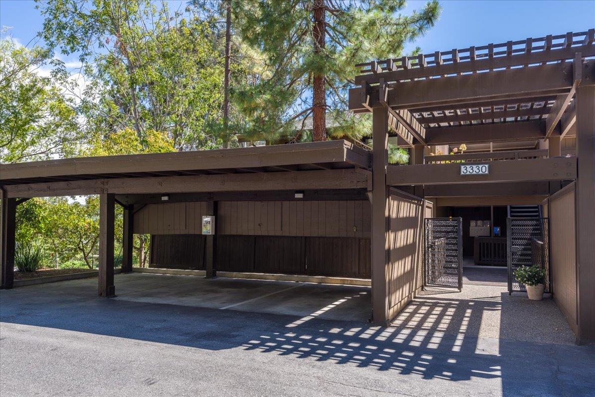 3330 LA MESA DR 8