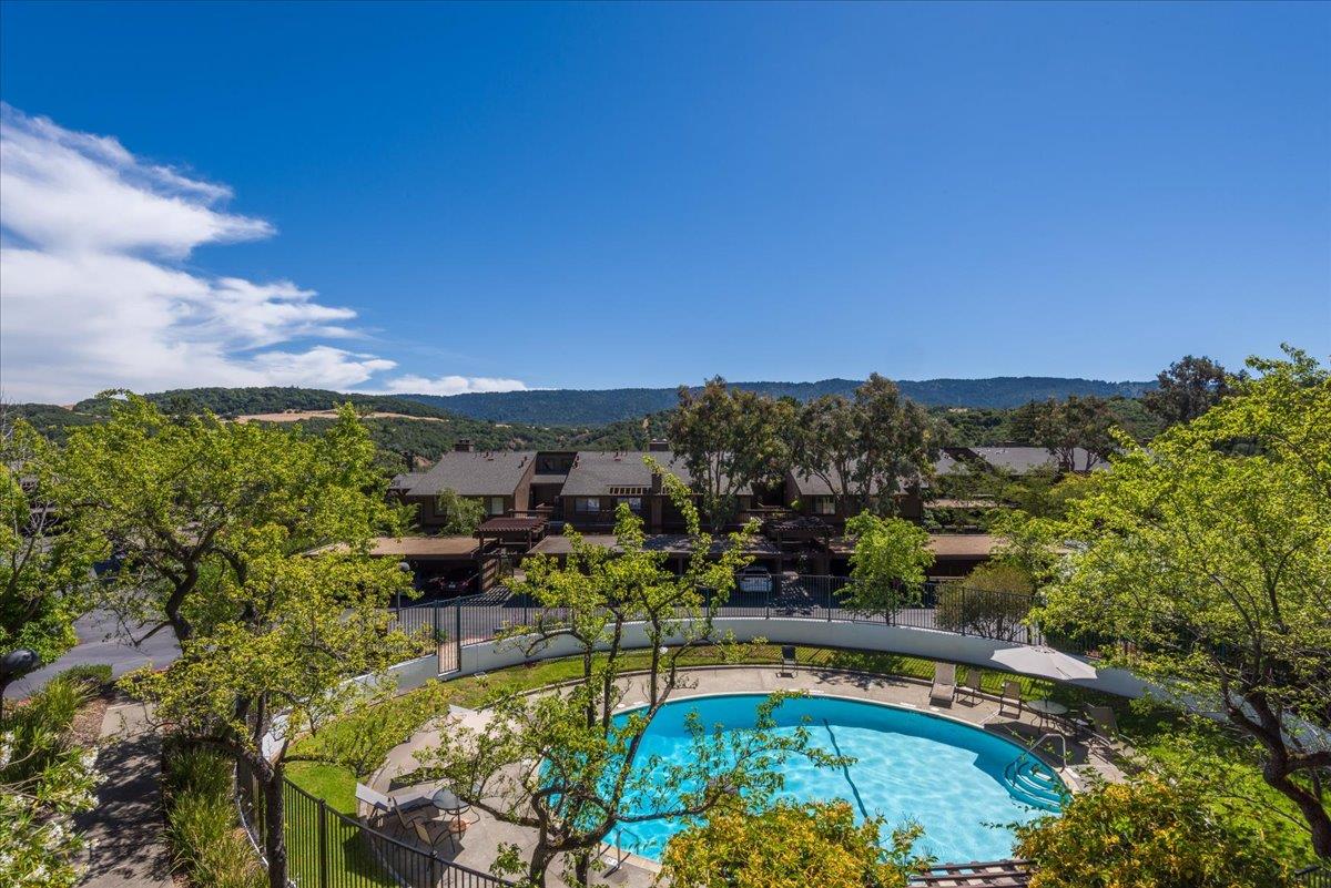 3330 LA MESA DR 8
