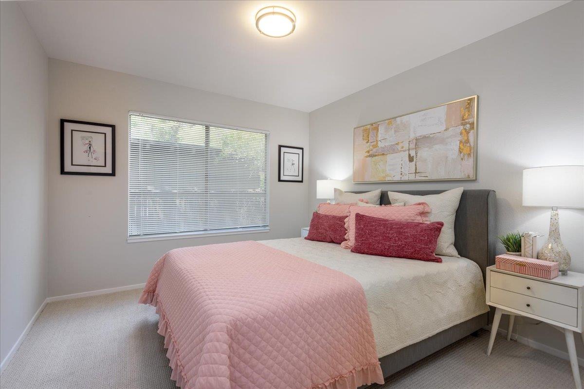 3330 LA MESA DR 8