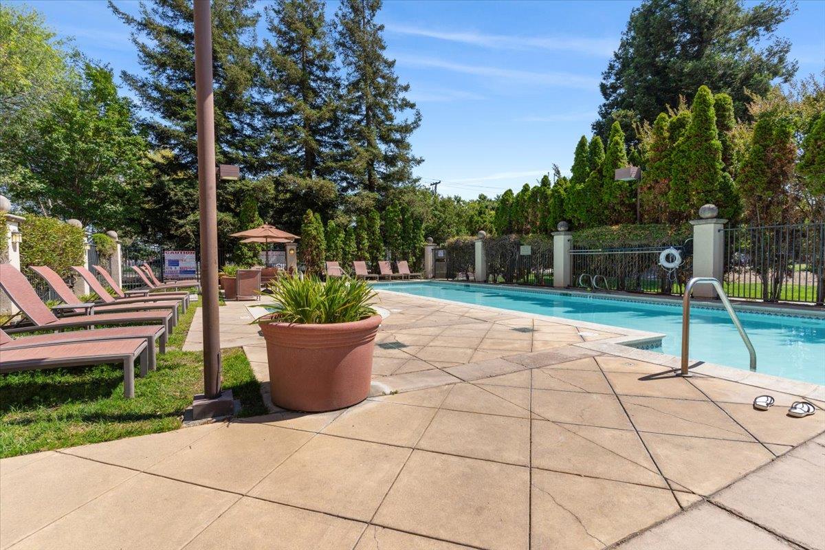 1550 Technology DR 2068