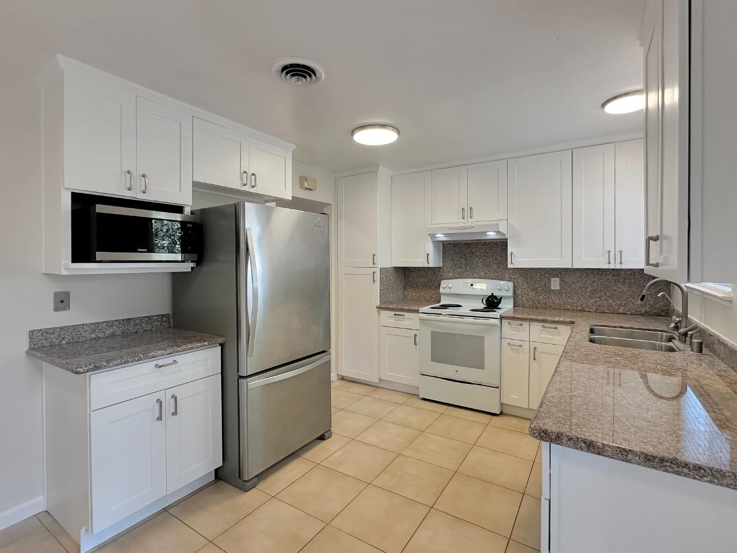 782 W Homestead RD