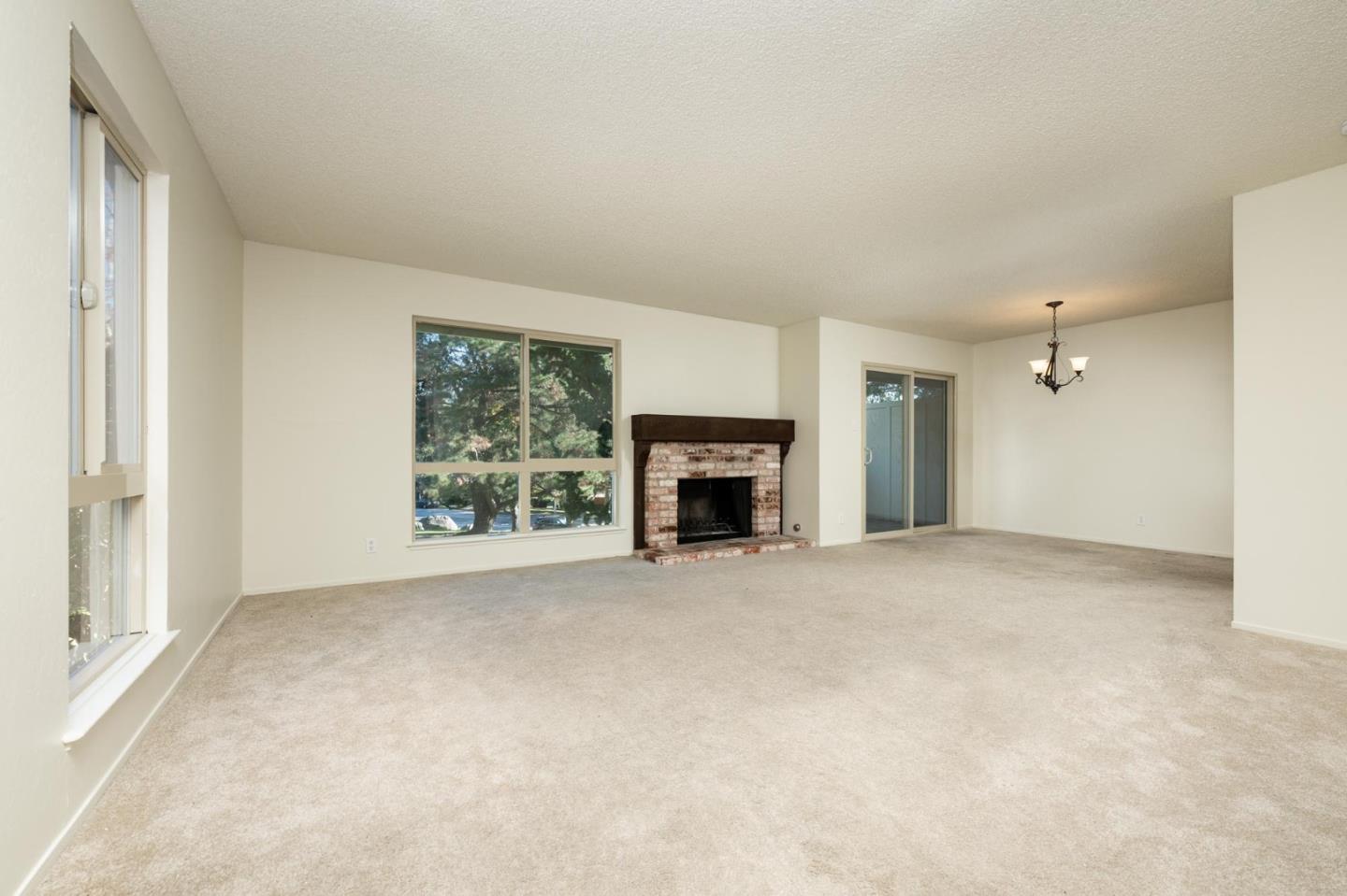 15 Havenridge CT