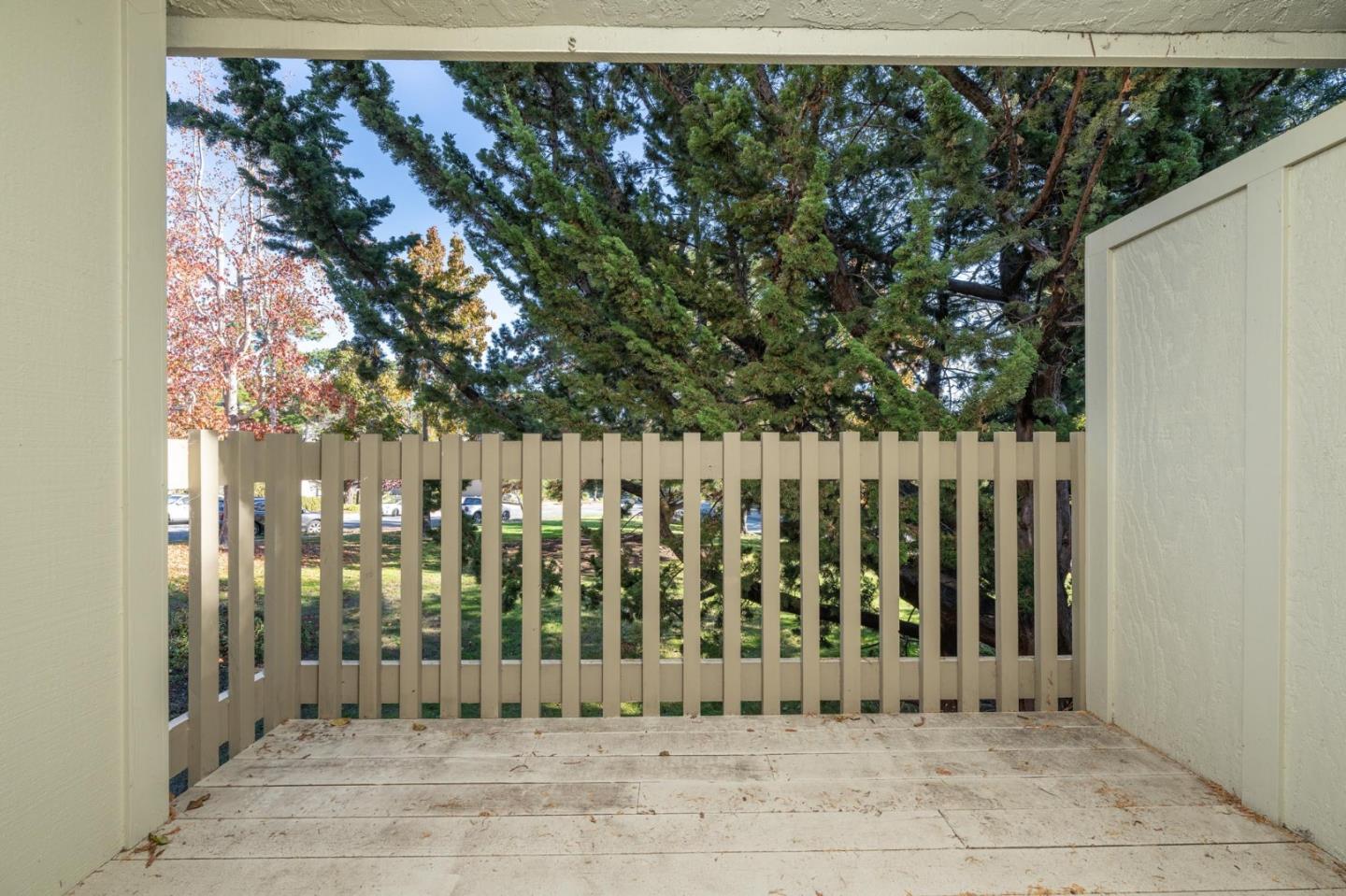 15 Havenridge CT