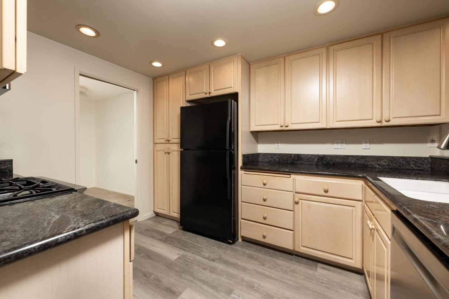15 Havenridge CT