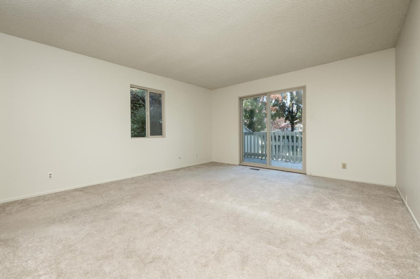 15 Havenridge CT