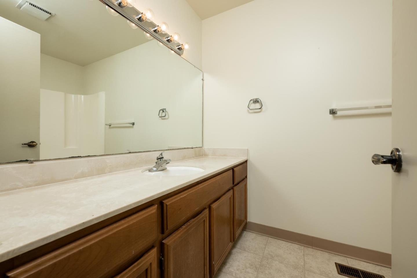 15 Havenridge CT