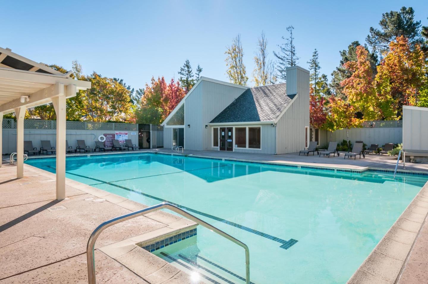 15 Havenridge CT