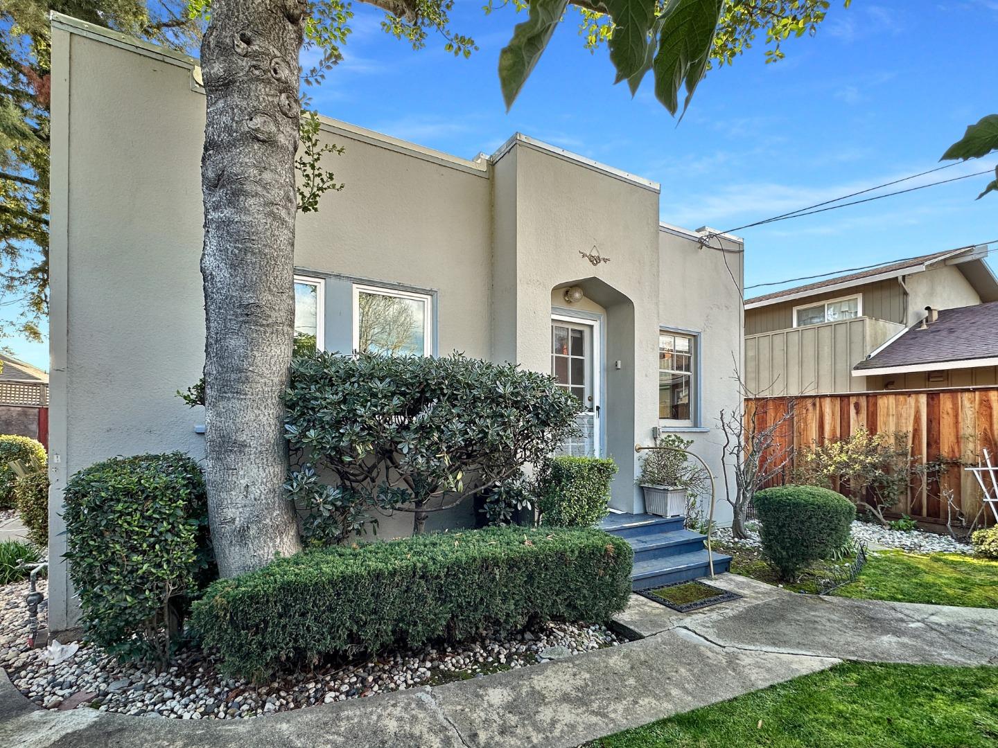 815 Highland AVE