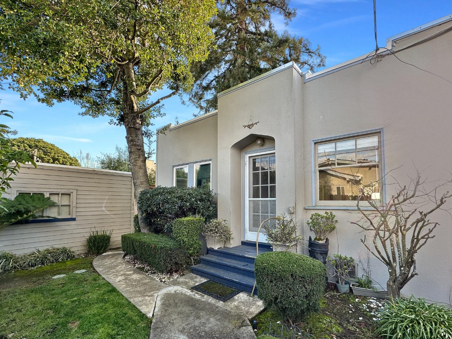 815 Highland AVE