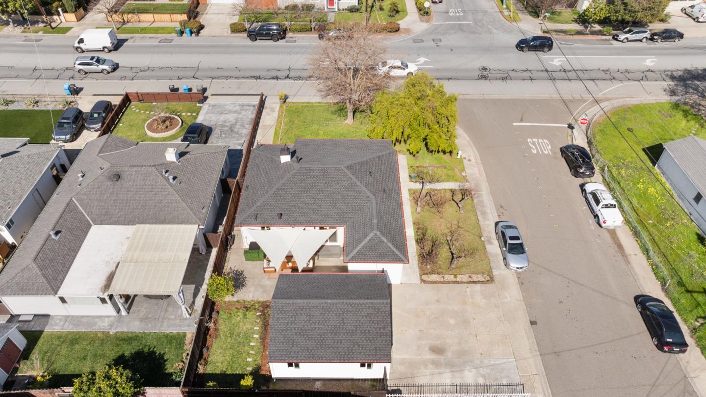 3448 Bay RD