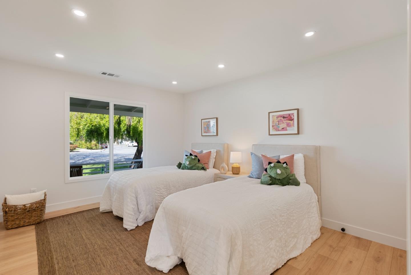3448 Bay RD