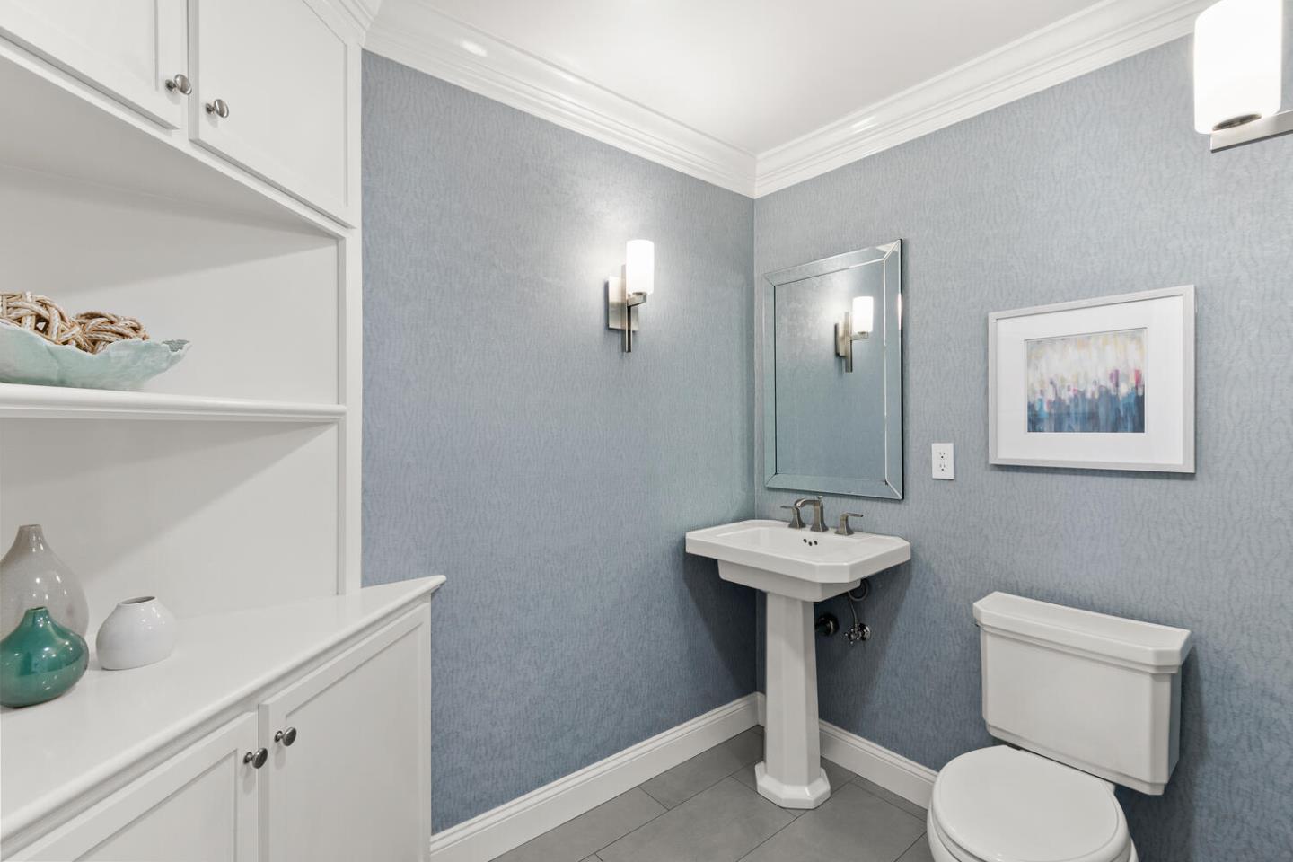2990 Arguello DR