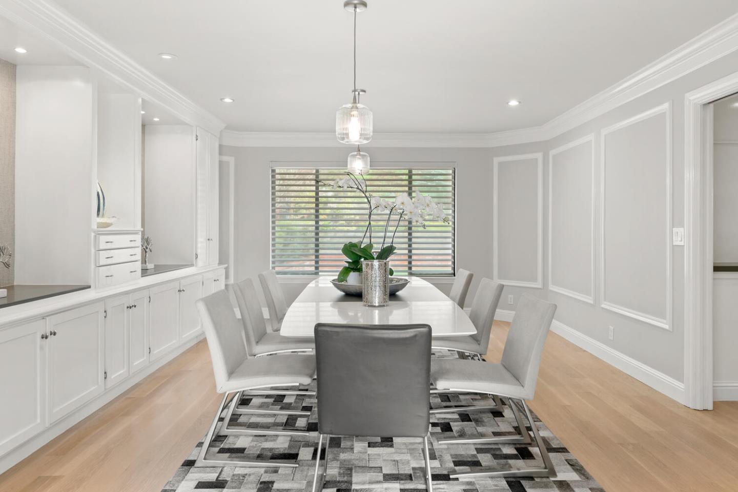 2990 Arguello DR