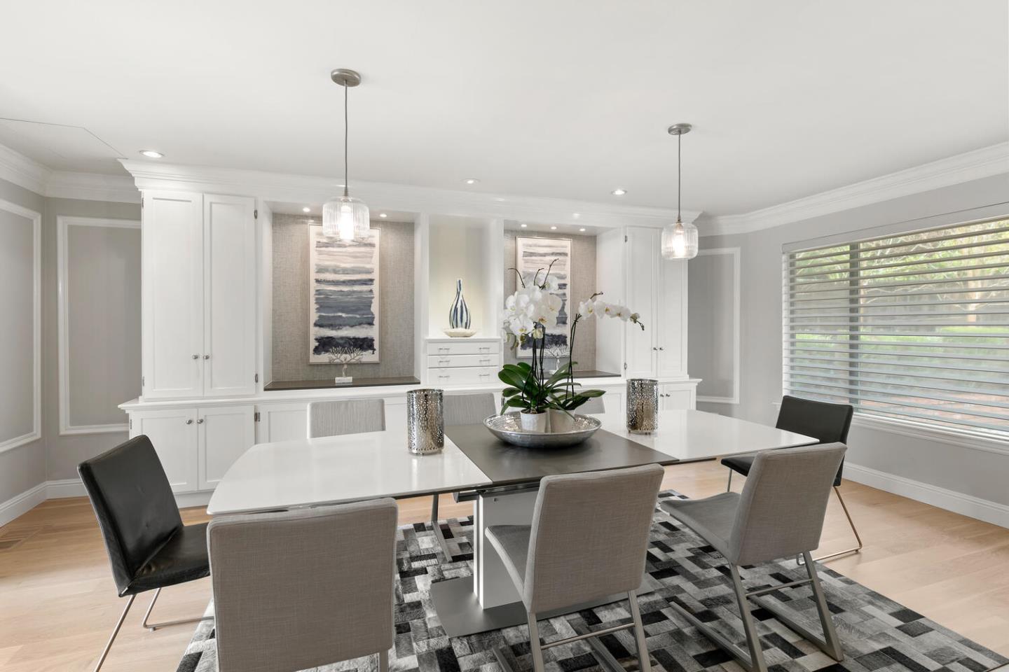 2990 Arguello DR
