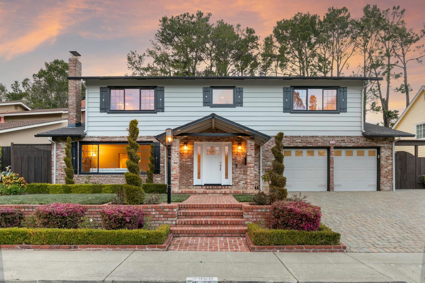 2990 Arguello DR
