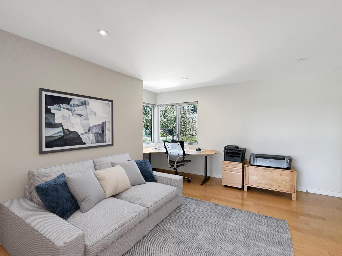 490 Patrick WAY