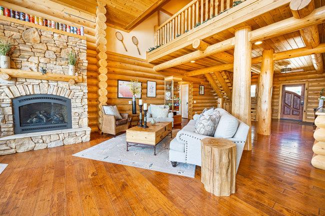 2081 Ponderosa Way