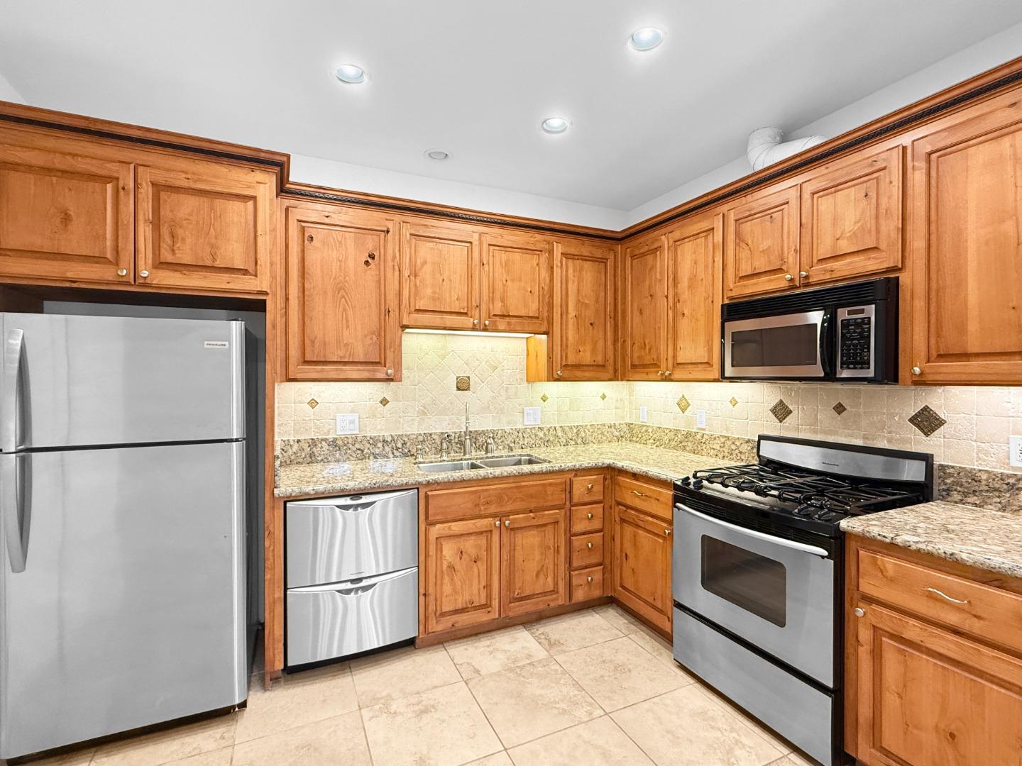 456 Gabilan Street 3