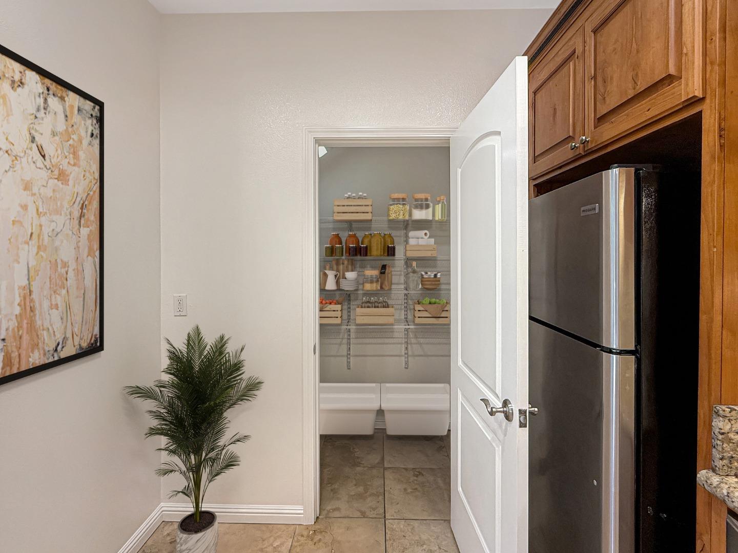 456 Gabilan Street 3