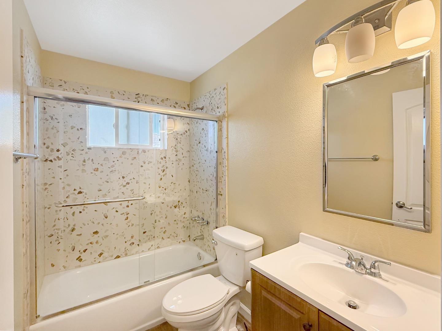 1890 Scott Boulevard 4