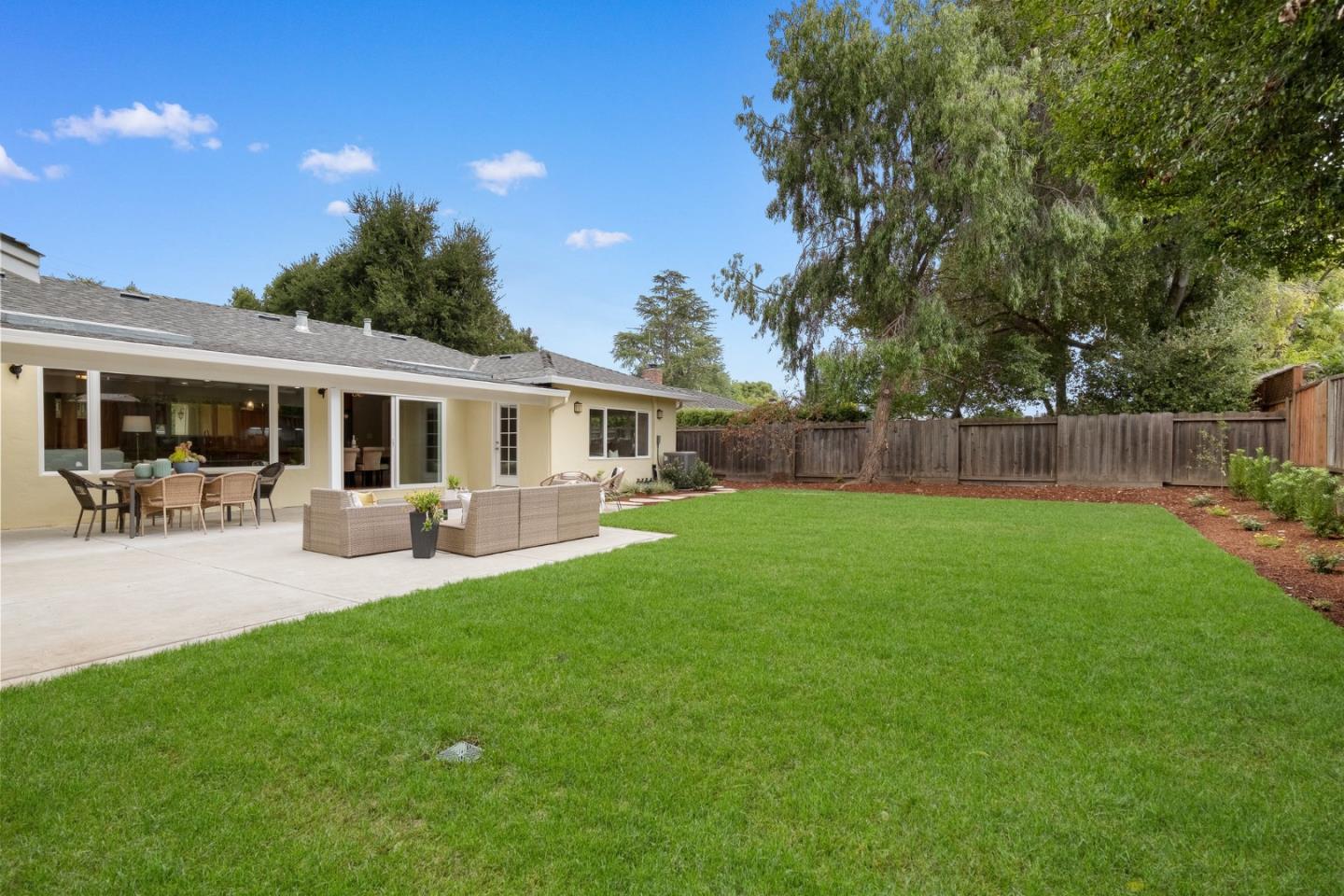 1098 Muir Way